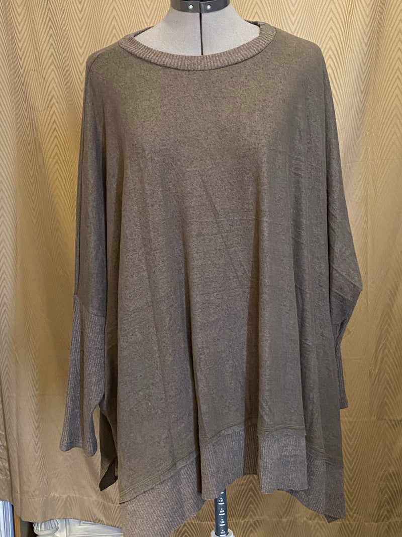 Top - Oversized Olive