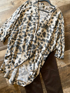 Top - Plus - Insanely Soft Cheetah Cardigan
